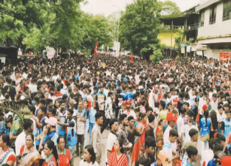 पालघर में गरजे भूमिपुत्र!  …चलाया जा रहा विकास का बुलडोजर