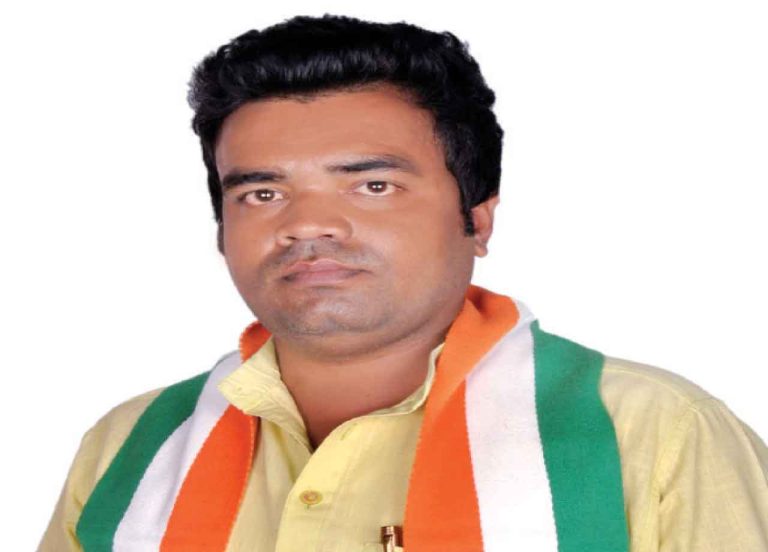 मेहनतकश : व्यापार के साथ कर रहे हैं समाज सेवा