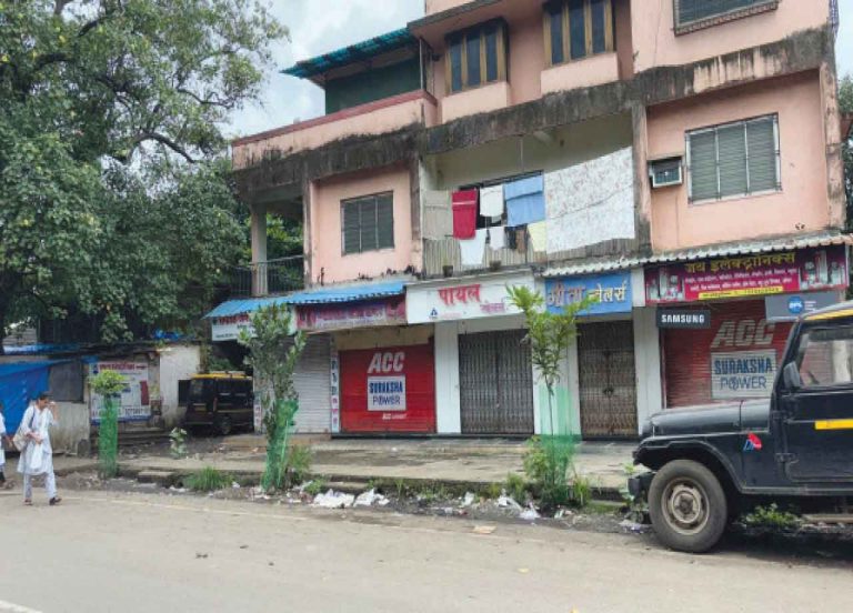 बेटी के सम्मान में पालघर बंद! … युवती से छेड़छाड़ और मारपीट के विरोध में बुलाया गया बंद