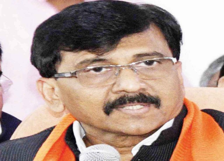 हिम्मत है तो फडणवीस का करो नार्को टेस्ट …खोका घोटाला सामने आएगा! … संजय राऊत का जोरदार हमला