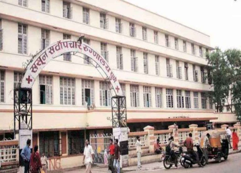 ‘धरती के भगवान’ की हैवानियत! …लावारिस मरीज को निर्जन स्थान पर छोड़ा