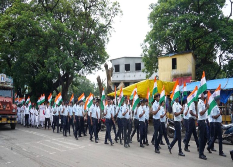 अगस्त क्रांति दिवस पर ध्वजारोहण का आयोजन