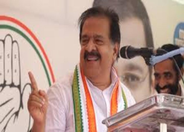 घोटालेबाज और दलाल सरकार को उखाड़ फेंको…कांग्रेस प्रभारी रमेश चेन्निथला ने जनता से की अपील