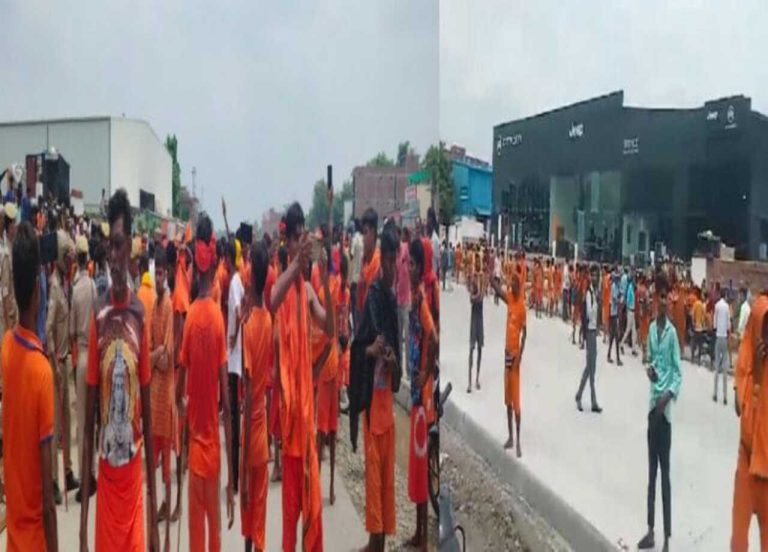 वाराणसी में सड़क दुर्घटना में दो कांवरियों के घायल होने के बाद जीटी रोड पर जमकर हंगामा…चककाजाम, पथराव से मची अफरा-तफरी