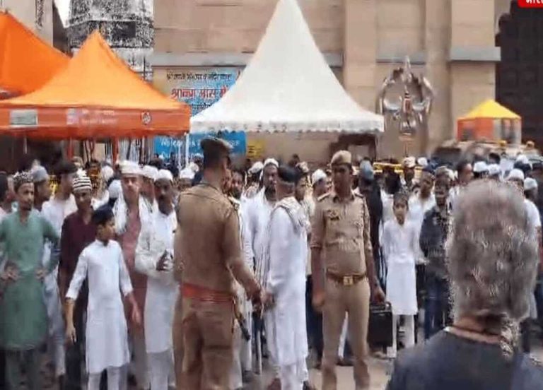 सावन मास में ज्ञानवापी में प्रवेश के लिए अलग अस्थाई गेट बनाने को लेकर मुस्लिम समुदाय ने जताया विरोध