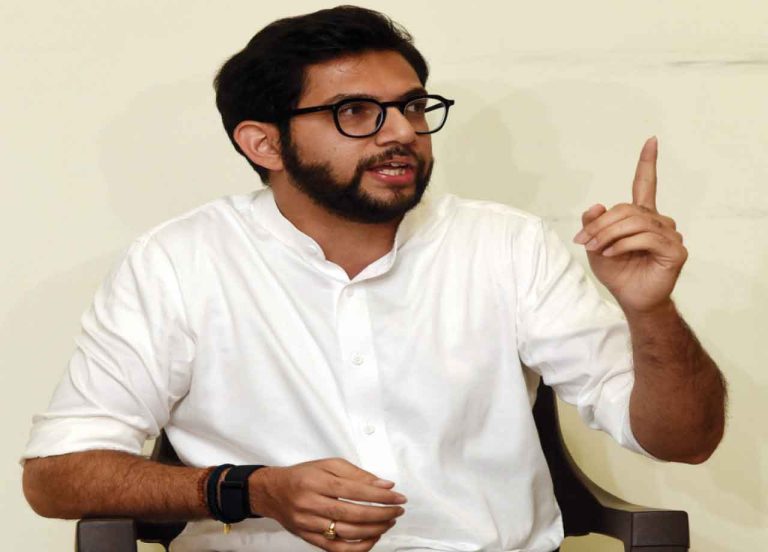 बांग्लादेशी हिंदुओं पर अत्याचार क्यों चुप है भाजपा सरकार? …आदित्य ठाकरे का केंद्र से सवाल