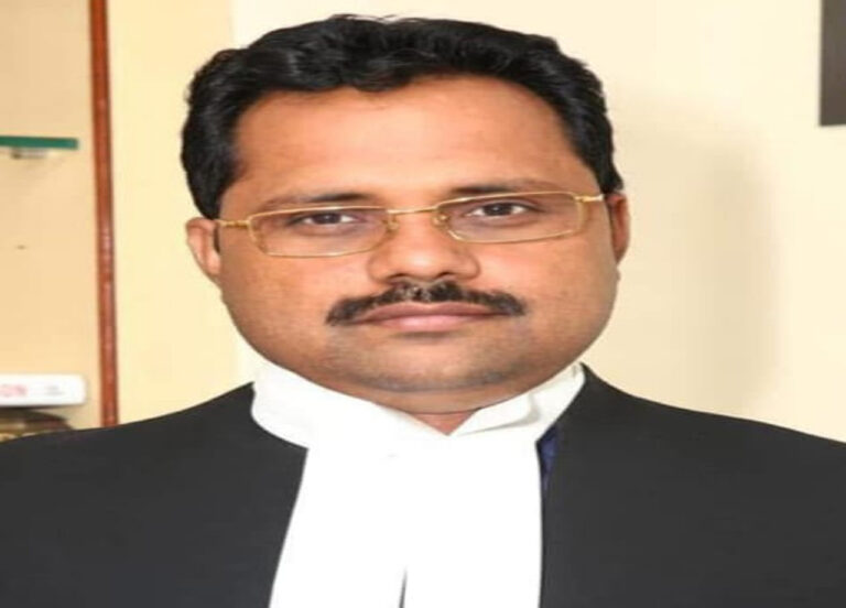 मुंब्रा रेल दुर्घटना को लेकर अपना पूर्वांचल महासंघ ने रेलवे पर साधा निशाना