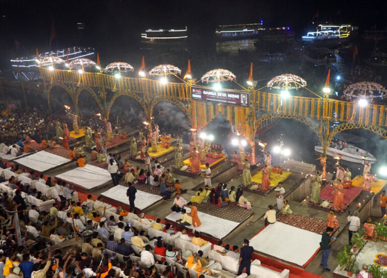 काशी के दशाश्वमेध घाट गंगा दशहरा महोत्सव-2025 का भव्य आयोजन