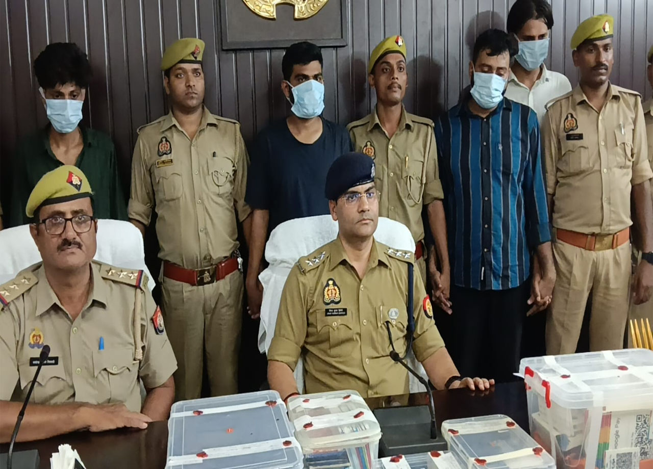 वाराणसी में 116.86 करोड़ रुपए की साइबर ठगी का खुलासा...गिरोह सरगना समेत चार गिरफ्तार