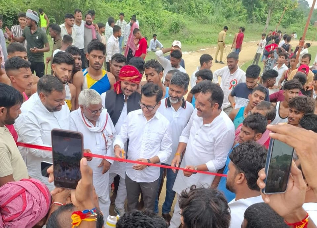 तबेला बाबा दौड़ प्रतियोगिता में विशाल यादव ने मारी बाजी