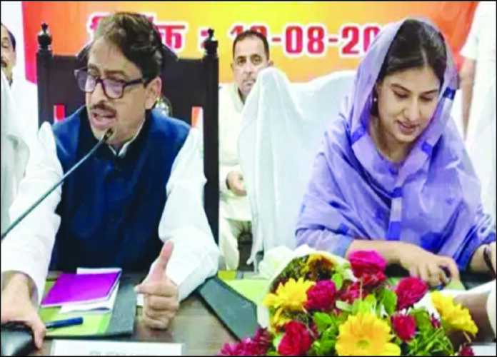 पश्चिमी यूपी की सियासत में हलचल: सांसद इकरा हसन के बढ़ते प्रभाव से क्यों बढ़ रही है नेताओं की धड़कनें?